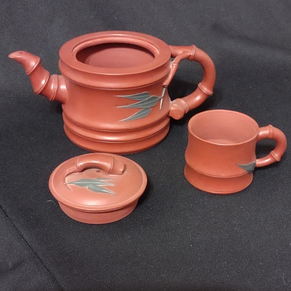 Vintage Collectable Chinese Yixing Zisha Pottery Red Clay Teapot and Tea Cup - Picture 2 of 7